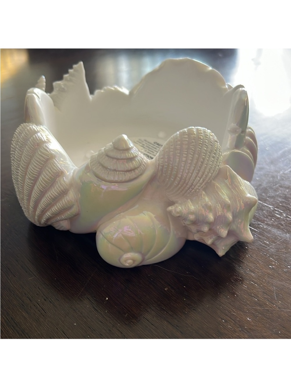Bath & Body Works 3-Wick Seashell Candle Holder w/ Iridescent Shells NEW W/ TAG - Picture 3 of 4